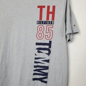 Tommy Hilfiger XL (20) Gray T-shirt